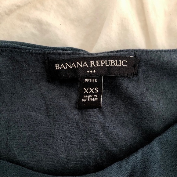 NWOT BR dark green top - Picture 3 of 5